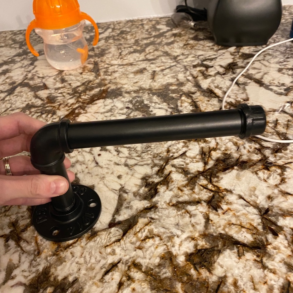 Toilet paper holder